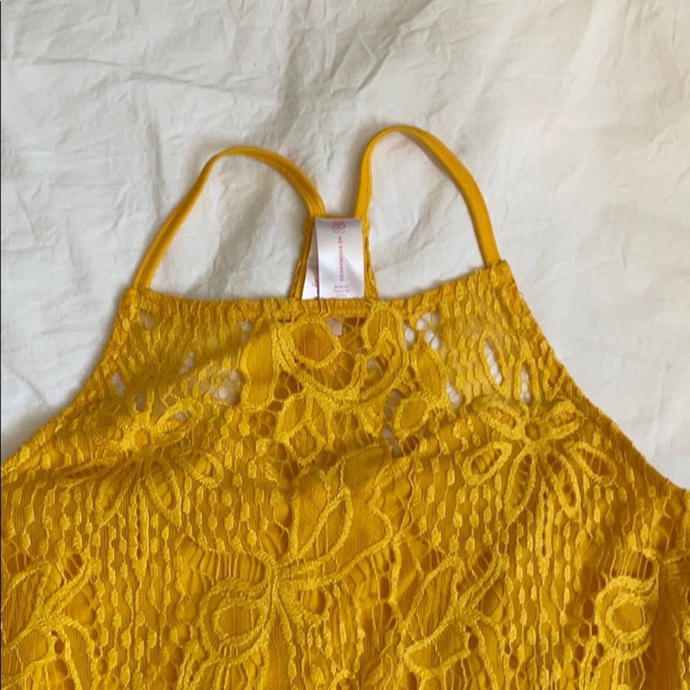 Lace Razorback Yellow Tank - Picture 2 of 4